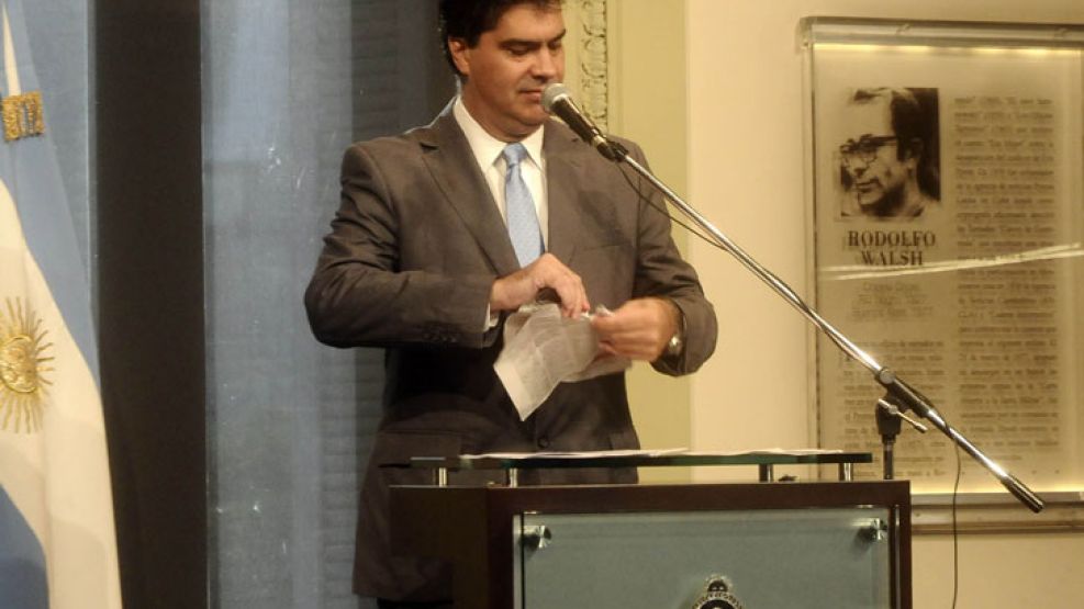 Jorge Capitanich rompió una nota del diario Clarín