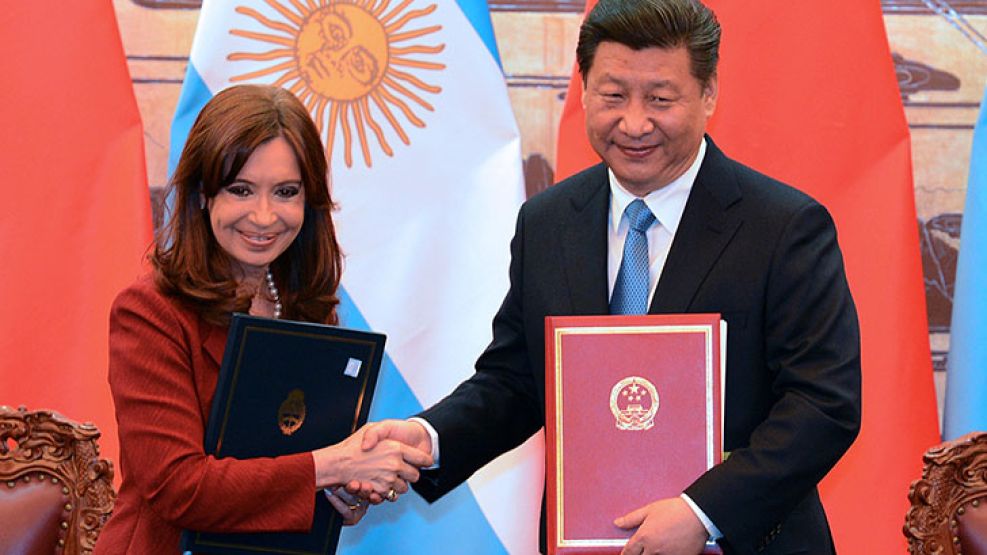 Visita a China. Los mandatarios de Argentina, Cristina Kirchner y de China, Xi Jinping, firmaron la Declaración para Fortalecer la Asociación Estratégica Integral y convenios de cooperación.