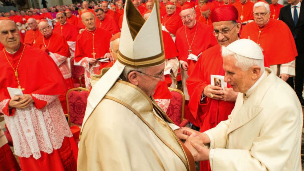 El papa Francisco y Benedicto XVI