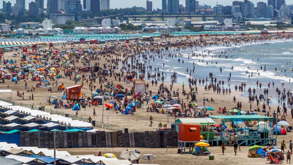 Playa. La costa atlántica es uno de los destinos más elegidos para este primer feriado del año.