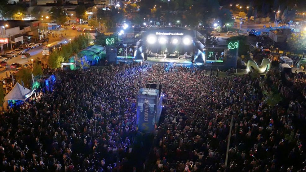 Desde el cielo. Vista aérea del increíble show del "Movistar Free Music" en Neuquén. 