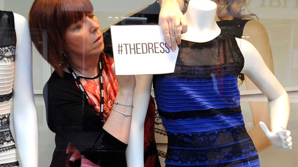 En vidriera. El famoso vestido se vende en Inglaterra a 50 libras.
