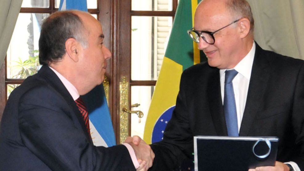 Visita. El flamante canciller brasileño Mauro Vieira, con Héctor Timerman semanas atrás.