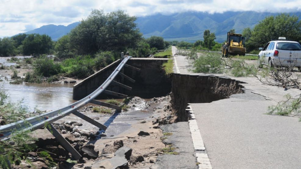 Sólo en San Luis hay dos mil evacuad000os. Esperan nuevas crecidas.