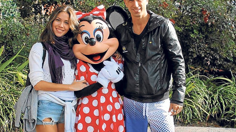 Vacaciones truncas. Santos estaba en Disney con su novia y volvió para declarar ante Fein.