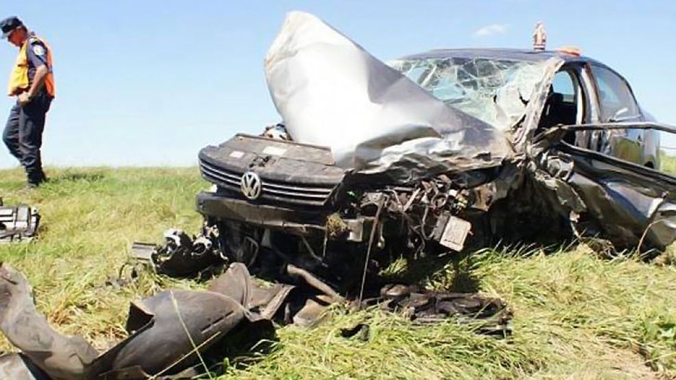 Según trascendió, el accidente ocurrió a la altura del kilómetro 151 en la ruta nacional 5, entre el VW Vento de Bello y una camioneta Audi.