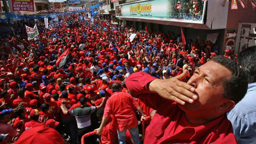 Hugo Chávez. Los 800 mil dólares de la valija de Antonini Wilson habrían sido enviado por Irán para finaciar la campaña de Cristina.