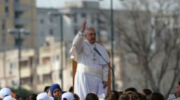 "A no dejar que la corrupción y la delincuencia desfiguren el rostro de esta bella ciudad", les dijo el Papa a los napolitanos.