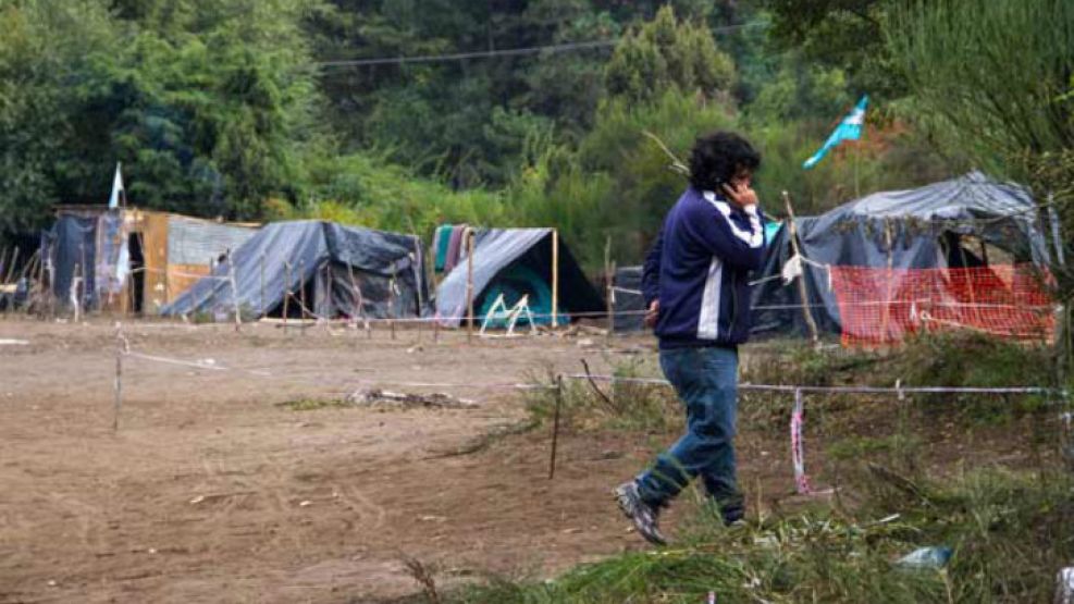 Archivo. En Catamarca se organizaron por redes sociales para usurpar tierras.