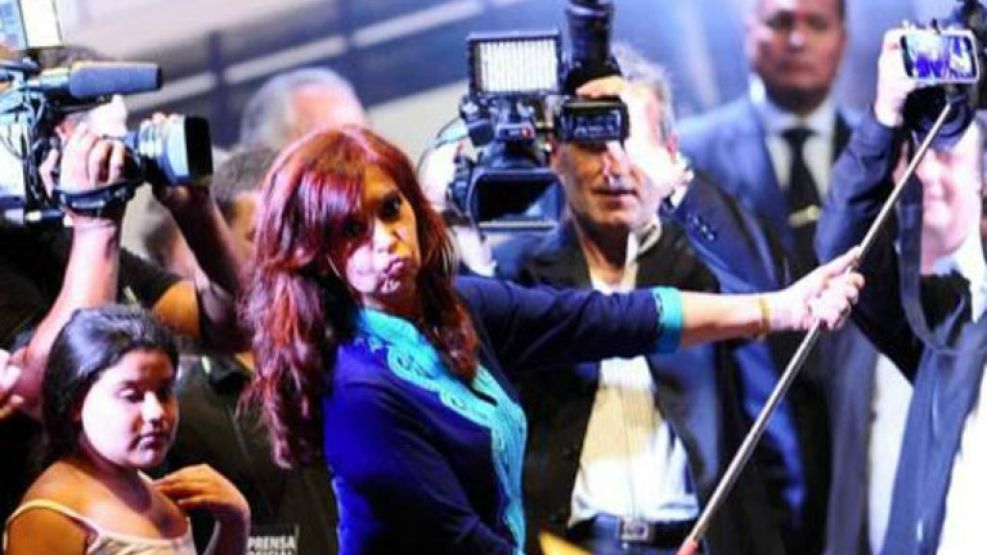 CFK se unió a la moda Selfie Stick