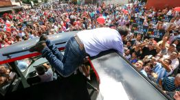 Resistencia. Massa se refugia con intendentes y gobernadores del peronismo federal. En la foto, durante una caravana por La Matanza.