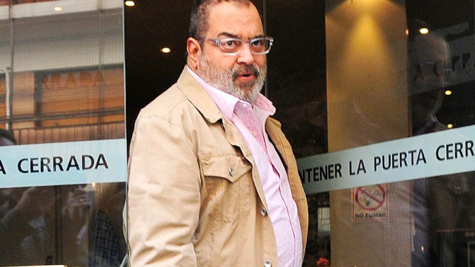 Hoy, el periodista será intervenido en la Fundación Favaloro gracias a un intercambio de donantes. La práctica no está legislada en el país. Su esposa aportará su riñón.