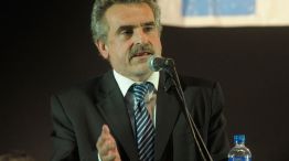 Agustín Rossi es precandidato del FPV.