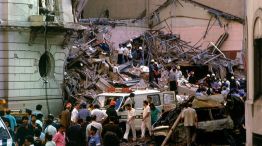 Fue el 17 de marzo de 1992 a las 14.47 cuando una explosión en la esquina de las calles Suipacha y Arroyo  terminó con la vida de 29 personas.