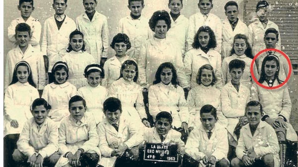 Origen. La escuela de La Plata donde cursó la primaria, tras superar los años de mayor austeridad y alcanzar la clase media.
