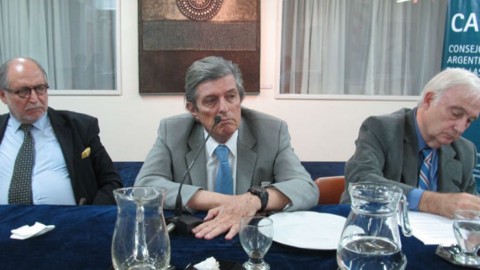 Diego Guelar (PRO), Juan Pablo Lohlé (Peronismo Federal) y Andrés Cisneros (Frente Renovador).