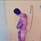Nicolas Conte desnudo en la ducha (6)