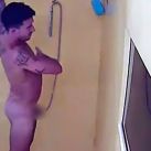 Nicolas Conte desnudo en la ducha (8)