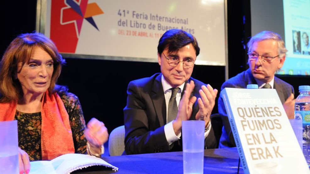 Fontevecchia presentó su nuevo libro acompañado por un panel de prestigiosos periodistas.