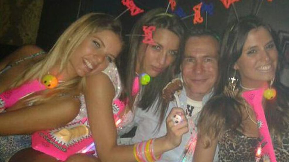 Fotos privadas del fiscal Nisman se difundieron por Twitter tras su muerte.