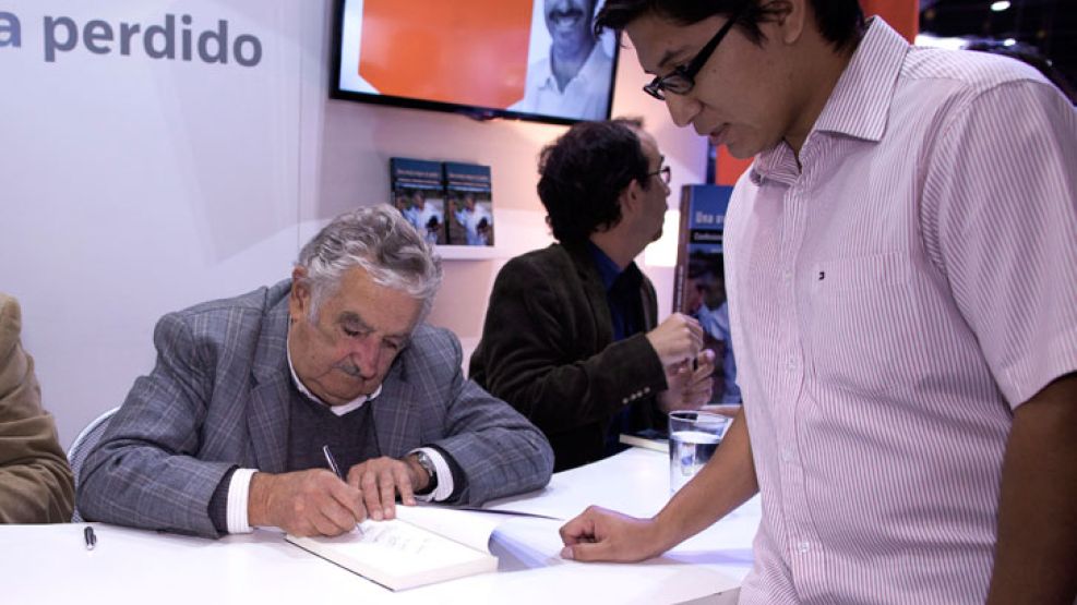 Mujica:"Cuando en la Argentina hay un gobierno que no es de origen peronista, es garantía de que los peronistas se unen y ese gobierno la pasa mal".