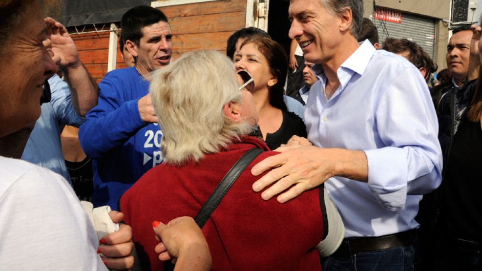 Campaña. Macri y Vidal recorrieron ayer el municipio de Moreno. Allí el PRO necesita sumar. 