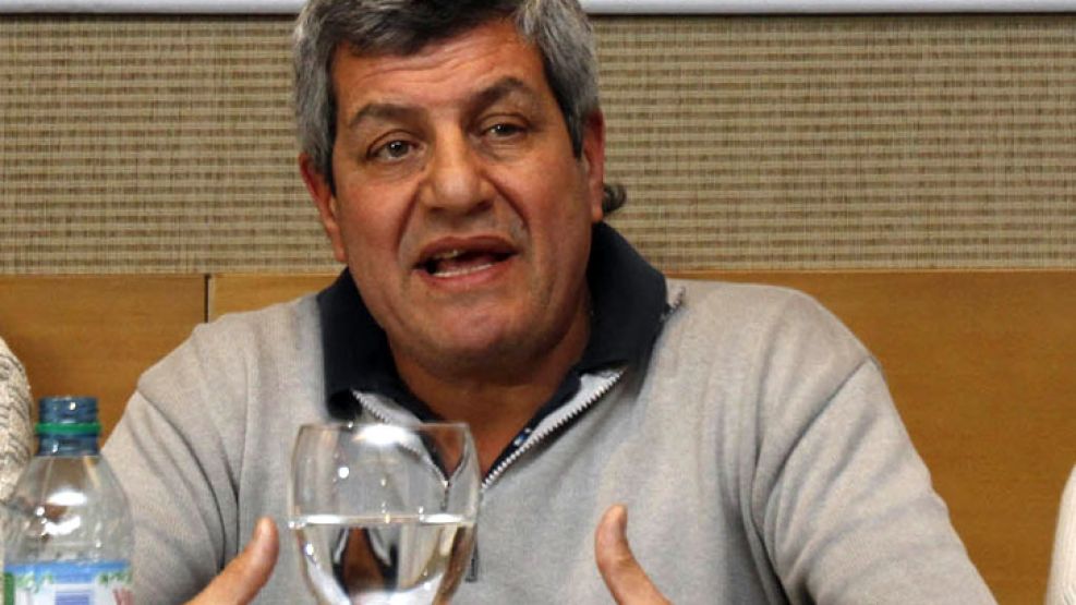 El precandidato presidencial por el Frente Popular, Víctor De Gennaro