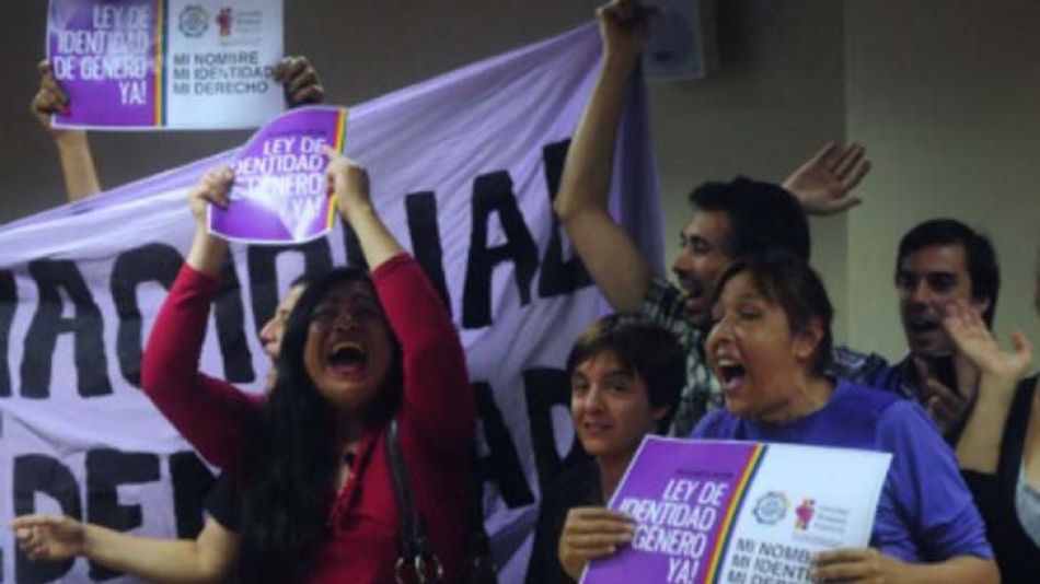 El Decreto 903 reglamenta las intervenciones quirúrgicas y tratamientos hormonales para la comunidad trans.
