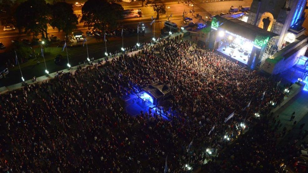 Vista aérea de las 15.000 personas que disfrutaron de un Movistar Free Music en Rosario, el pasado sábado 30 de mayo.