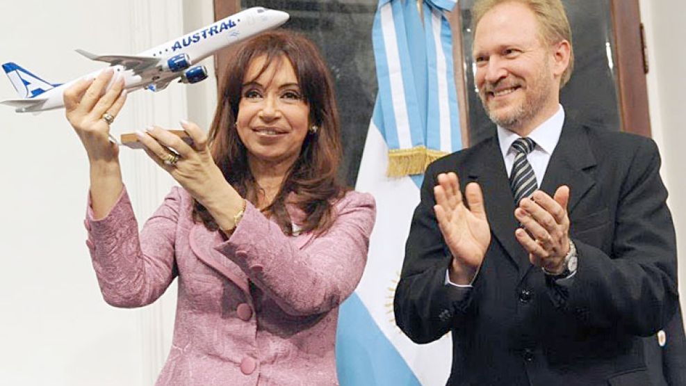 Sospechosos. La compra de los aviones comenzó a gestionarse durante el gobierno de Néstor Kirchner y finalizó en julio de 2009. La SEC investiga a Manuel Vázquez y a su jefe, Ricardo Jaime.