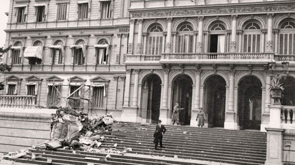 Casa Rosada. Los bombardeos fueron sobre la sede de gobierno y la residencia de Perón, que se escondió en el Ministerio de Guerra.