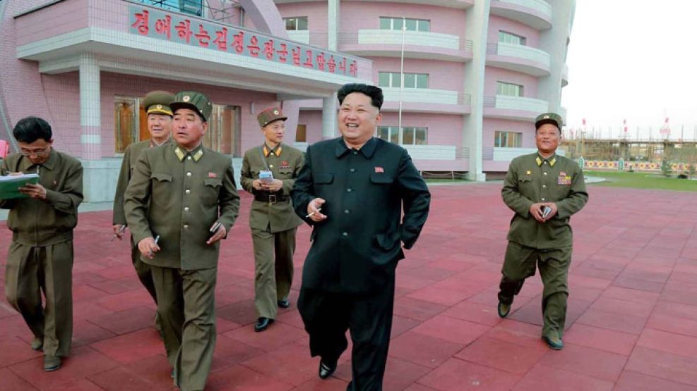El dictador de Corea del Norte, Kin Jong,  habría mandado a ejecutar a un arquitecto, sólo porque no le gustó como diseñó un aeropuerto.