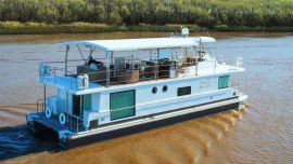 Be My Queen_casa flotante