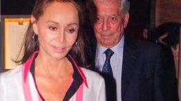 Isabel Preysler junto a Mario Vargas Llosa.