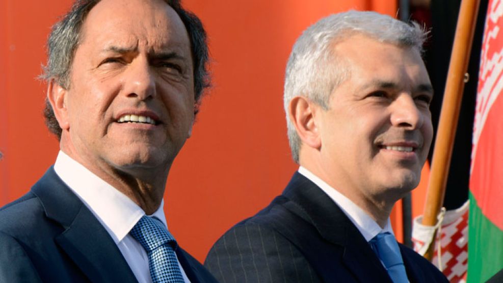 Daniel Scioli y el precandidato a gobernador Julián Domínguez.