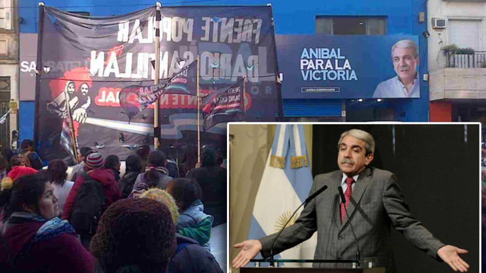 El Frente Popular Darío Santillán Corriente Nacional realizó un escrache al local partidario del candidato oficialista al gobierno provincial Aníbal Fernández.