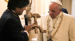 Evo Morales contó que el polémico crucifijo perteneció a un sacerdote jesuita asesinado.