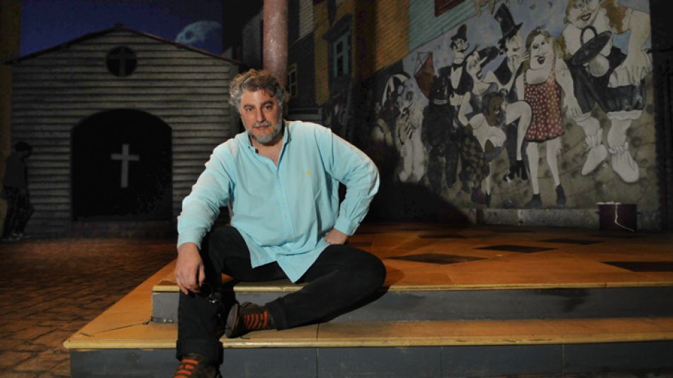 Múltiple. José Cura en el Colón, en su triple rol de tenor protagonista, director y escenógrafo.