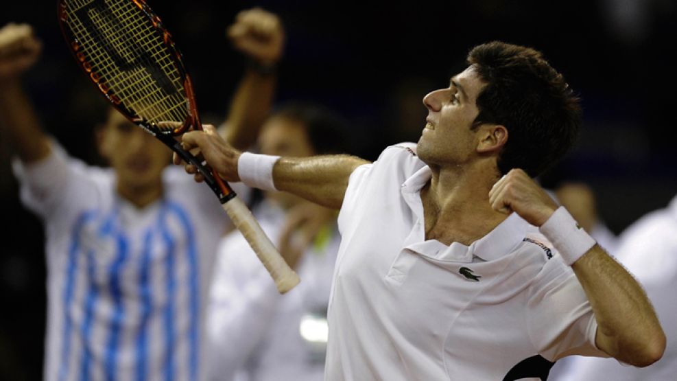 La explosion. Delbonis celebra el final de un partido vibrante, en el que remontó dos sets ante Troicki,  el mejor tenista serbio.