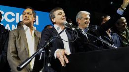Scioli  estuvo acompañado por su postulante a vice, Carlos Zannini, y el aspirante a gobernador bonaerense, Aníbal Fernández.