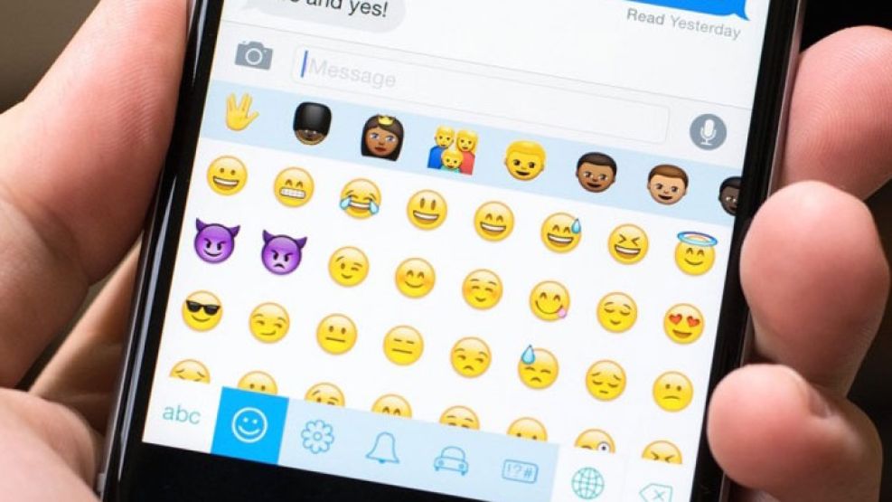 Reclaman en internet que se cree el emoji del choripan