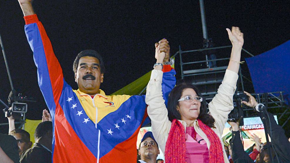 Pareja. Flores fue jefa de los fiscales de Venezuela.