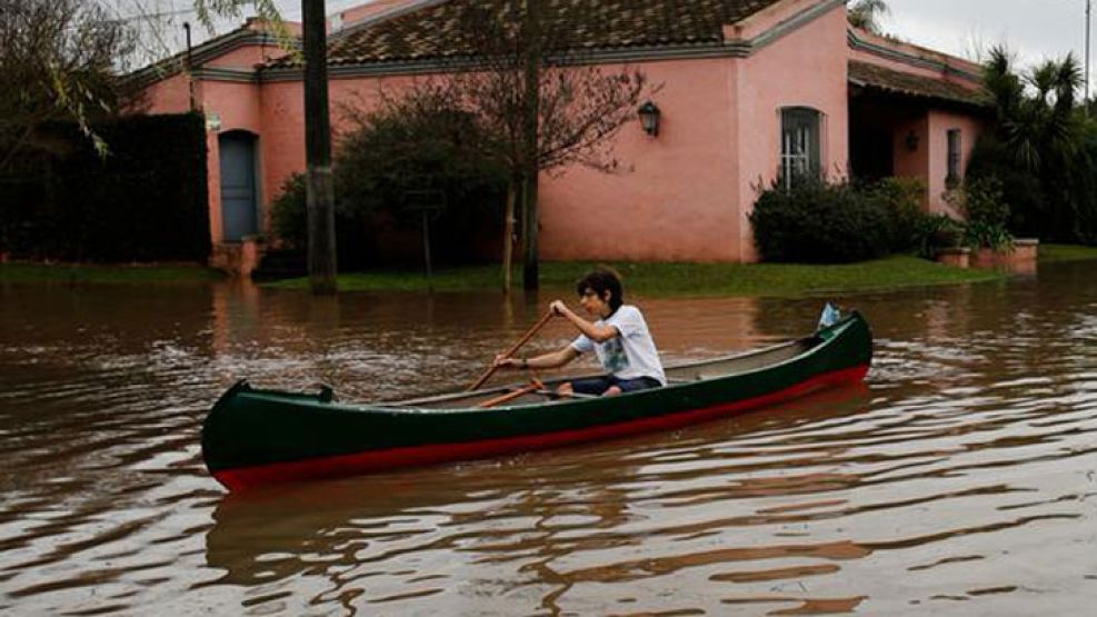 San Antonio de Areco es una de las localidades más afectadas por el fuerte temporal de lluvias que se registra en la provincia de Buenos Aires desde el pasado jueves.