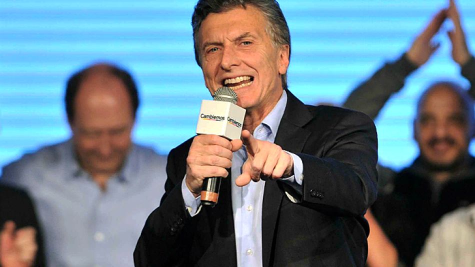 Corrimiento del electorado argentino hacia la centro derecha (Scioli, Massa) y la derecha (Macri).