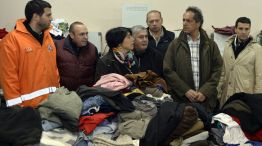 El gobernador bonaerense y candidato presidencial supervisó el operativo de asistencia a los afectados por el temporal en Salto.