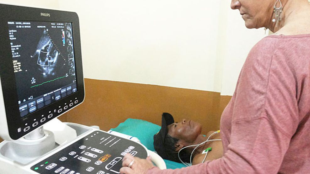 Tecnología. Gracias a la ecocardiografía se pudieron diagnosticar cardiopatías congénitas en niños y jóvenes de Tartagal, Salta.