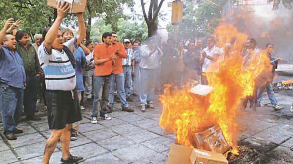 En 2003 se quemaron urnas en Catamarca.