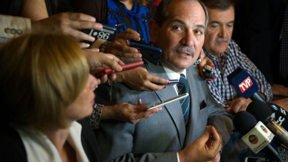 El gobernador de Tucumán, José Alperovich, realizó una conferencia de prensa para referirse al fallo de la Justicia que decretó la nulidad de los comicios de agosto.