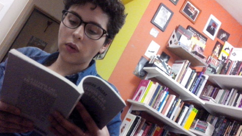 Servicio. Los lectores encargan o compran por recomendación.
