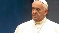 Bergoglio. Defendió a Barros, vinculado a un cura pedófilo.